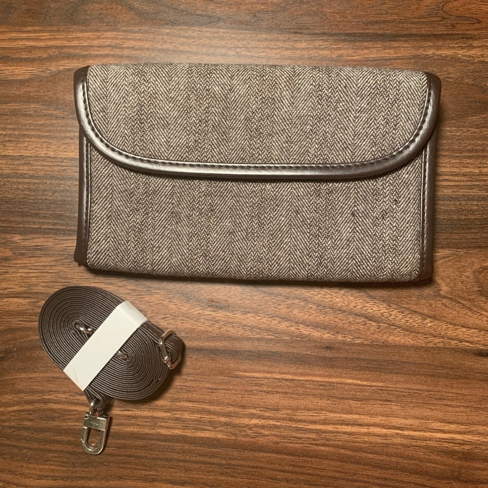 Brown herringbone Thirty-One wallet with strap